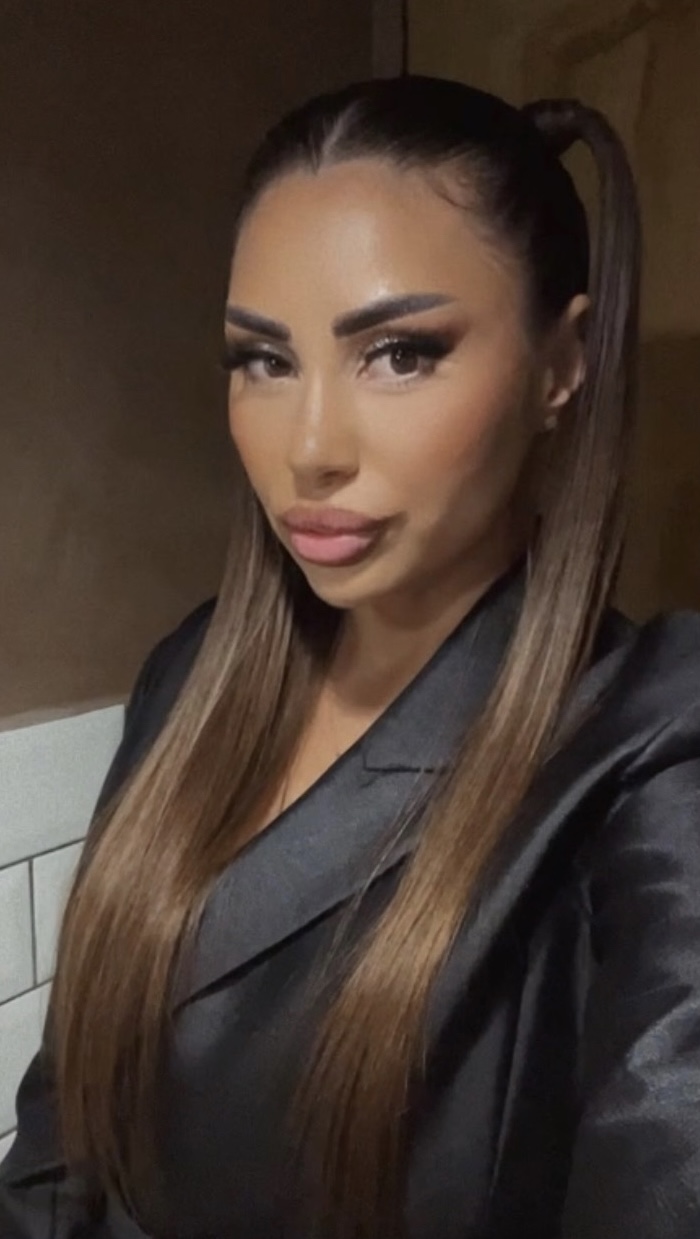 Francis selfie gallery profile picture at this escort agency website 