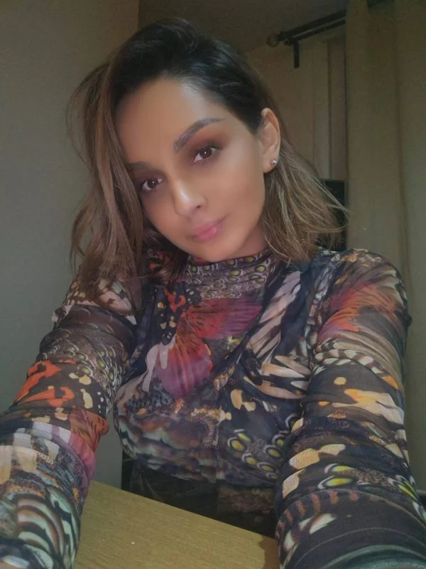 Selfie escort gallery profile picture of Nyla a beautiful brunette 